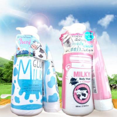 Sữa Tắm Trắng Da Sữa Bò Gluta Milk Thái Lan  màu hồng